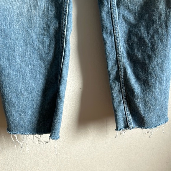 Aritzia Levi’s Premium Denim High Loose Wide Leg Jeans - Picture 7 of 12